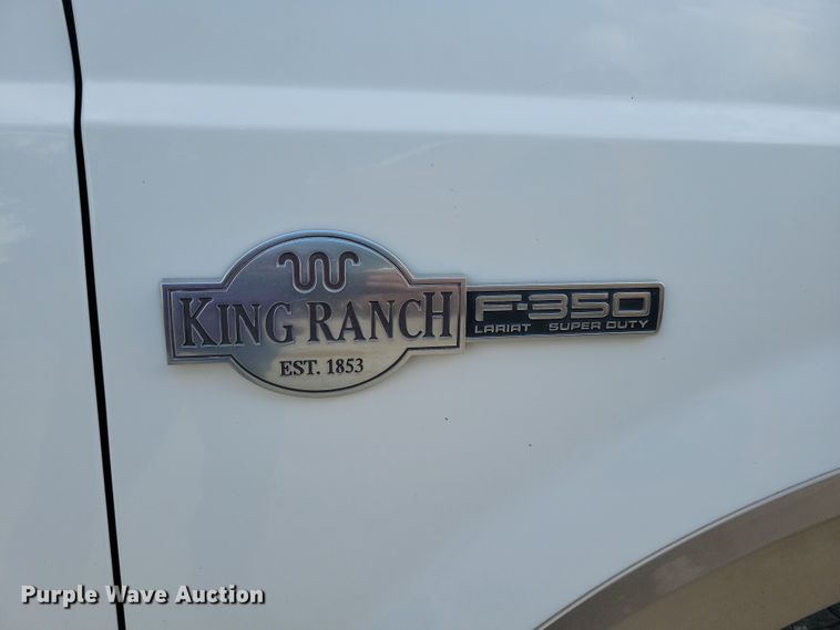 image for item DN3550 2003 Ford F350 Super Duty King Ranch Crew Cab pickup truck