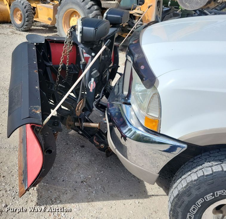 image for item DN3550 2003 Ford F350 Super Duty King Ranch Crew Cab pickup truck