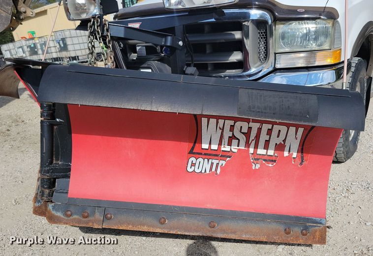 image for item DN3550 2003 Ford F350 Super Duty King Ranch Crew Cab pickup truck