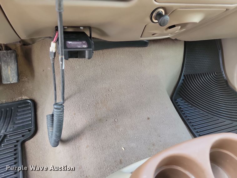 image for item DN3550 2003 Ford F350 Super Duty King Ranch Crew Cab pickup truck