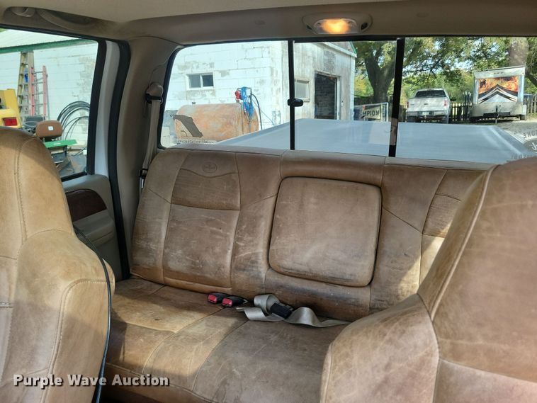 image for item DN3550 2003 Ford F350 Super Duty King Ranch Crew Cab pickup truck