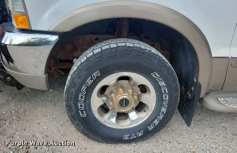 image for item DN3550 2003 Ford F350 Super Duty King Ranch Crew Cab pickup truck