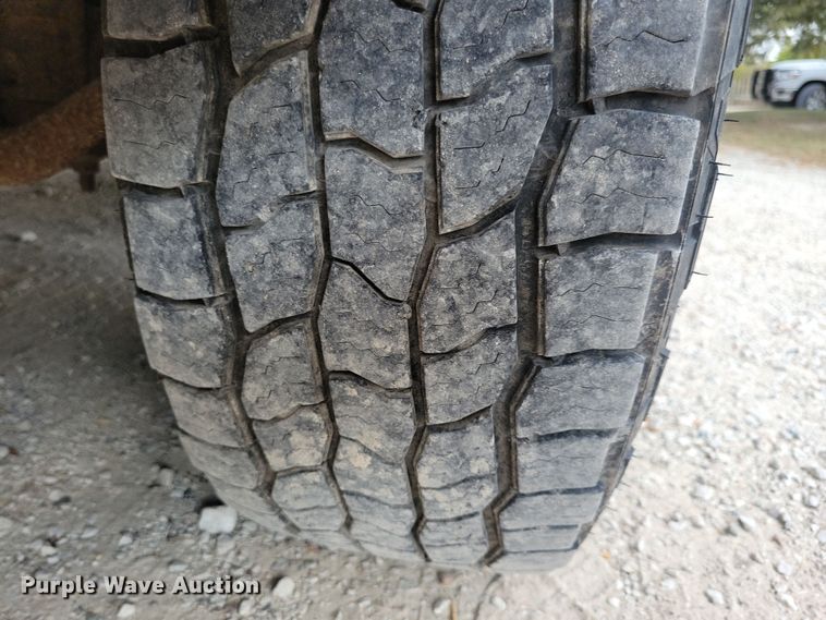 image for item DN3550 2003 Ford F350 Super Duty King Ranch Crew Cab pickup truck