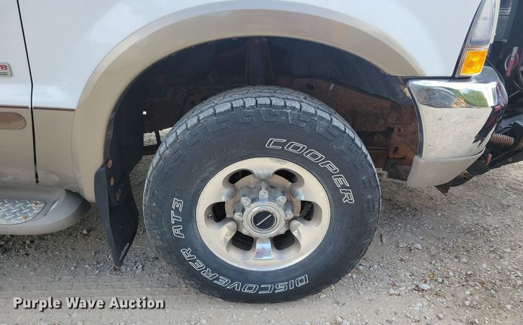 image for item DN3550 2003 Ford F350 Super Duty King Ranch Crew Cab pickup truck