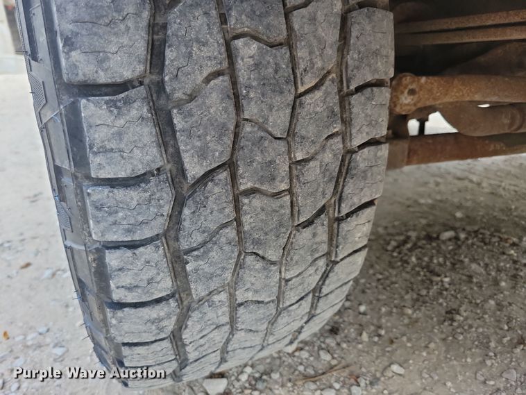 image for item DN3550 2003 Ford F350 Super Duty King Ranch Crew Cab pickup truck