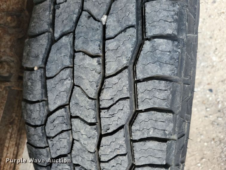 image for item DN3550 2003 Ford F350 Super Duty King Ranch Crew Cab pickup truck