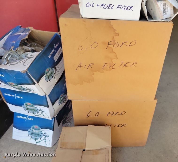 image for item DN3550 2003 Ford F350 Super Duty King Ranch Crew Cab pickup truck