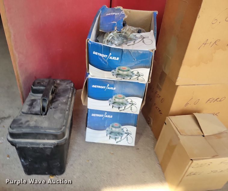 image for item DN3550 2003 Ford F350 Super Duty King Ranch Crew Cab pickup truck