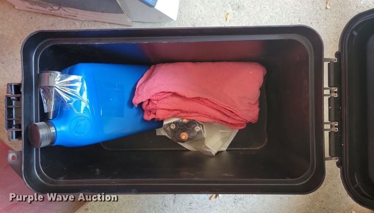 image for item DN3550 2003 Ford F350 Super Duty King Ranch Crew Cab pickup truck