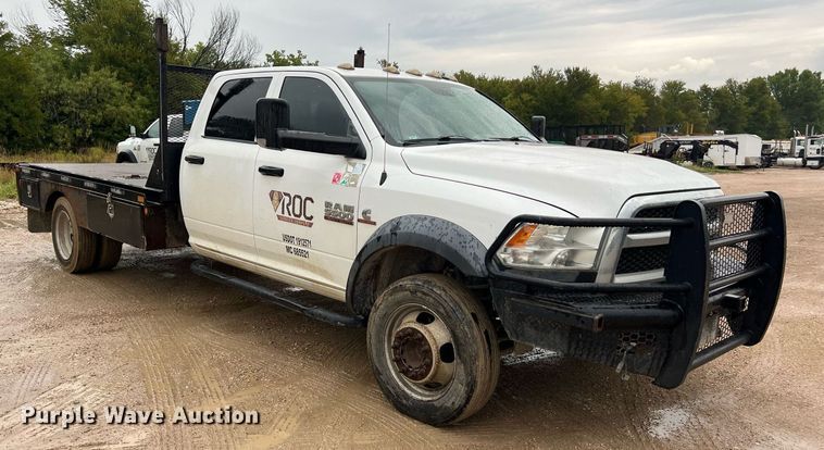 image for item DO2495 2014 Dodge Ram 5500HD Crew Cab flatbed truck