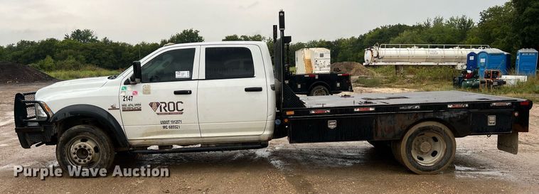 image for item DO2495 2014 Dodge Ram 5500HD Crew Cab flatbed truck