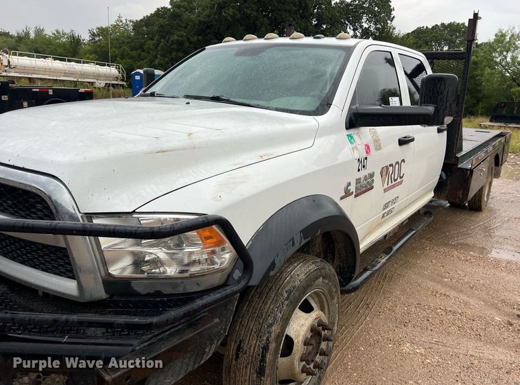 image for item DO2495 2014 Dodge Ram 5500HD Crew Cab flatbed truck