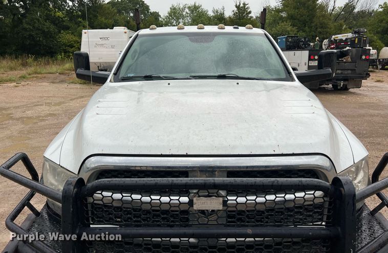 image for item DO2495 2014 Dodge Ram 5500HD Crew Cab flatbed truck