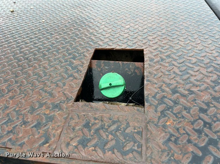 image for item DO2495 2014 Dodge Ram 5500HD Crew Cab flatbed truck