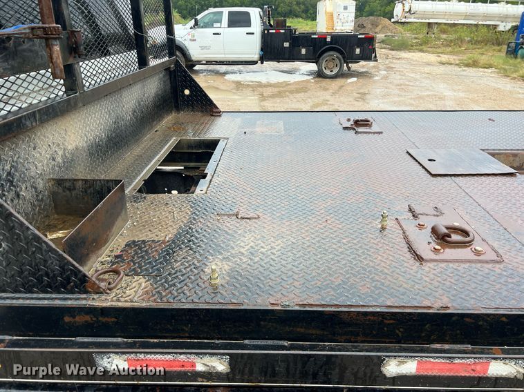 image for item DO2495 2014 Dodge Ram 5500HD Crew Cab flatbed truck