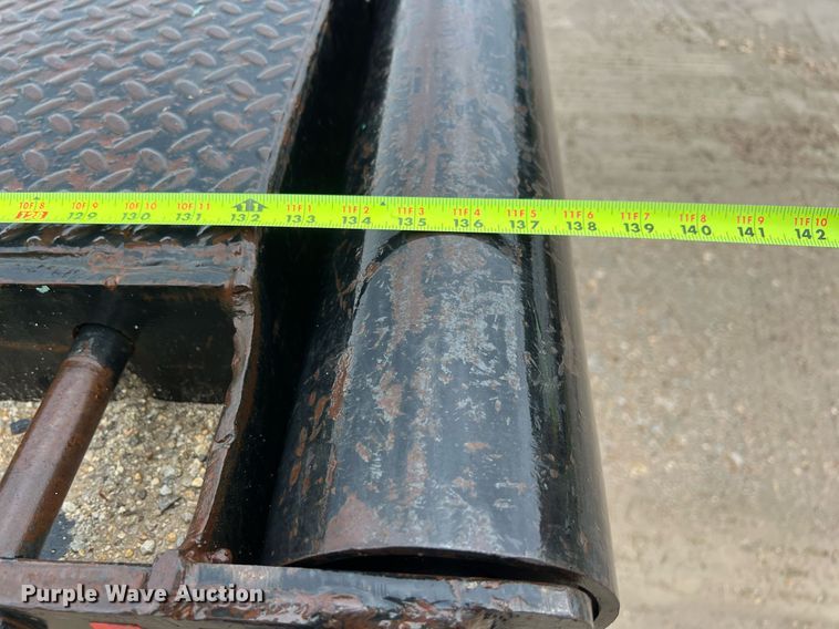 image for item DO2495 2014 Dodge Ram 5500HD Crew Cab flatbed truck