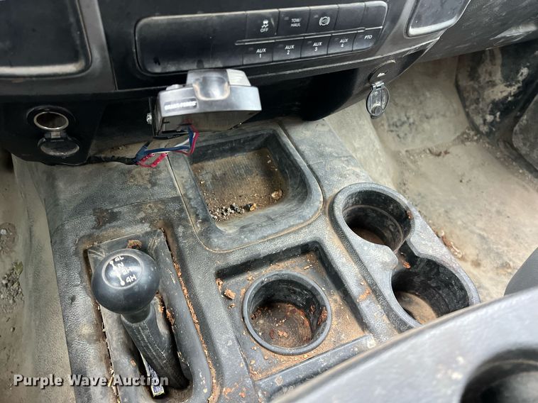 image for item DO2495 2014 Dodge Ram 5500HD Crew Cab flatbed truck