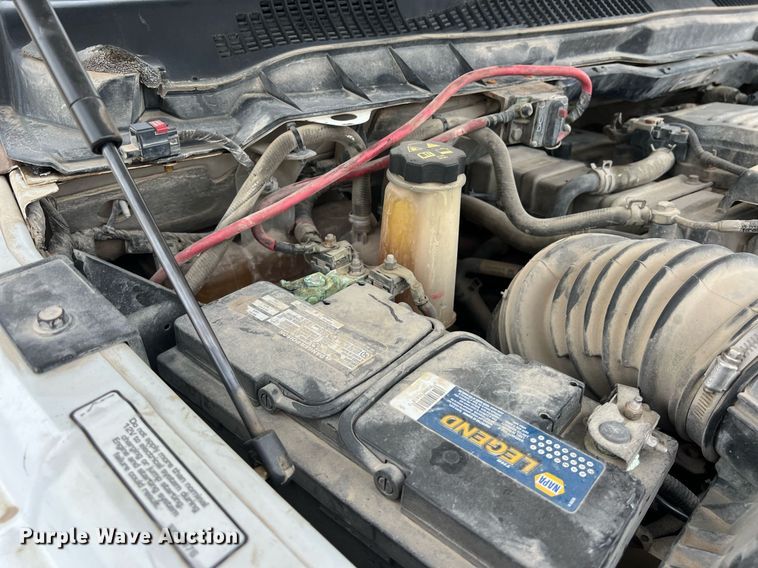 image for item DO2495 2014 Dodge Ram 5500HD Crew Cab flatbed truck