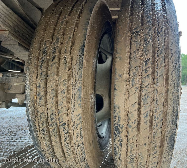 image for item DO2495 2014 Dodge Ram 5500HD Crew Cab flatbed truck