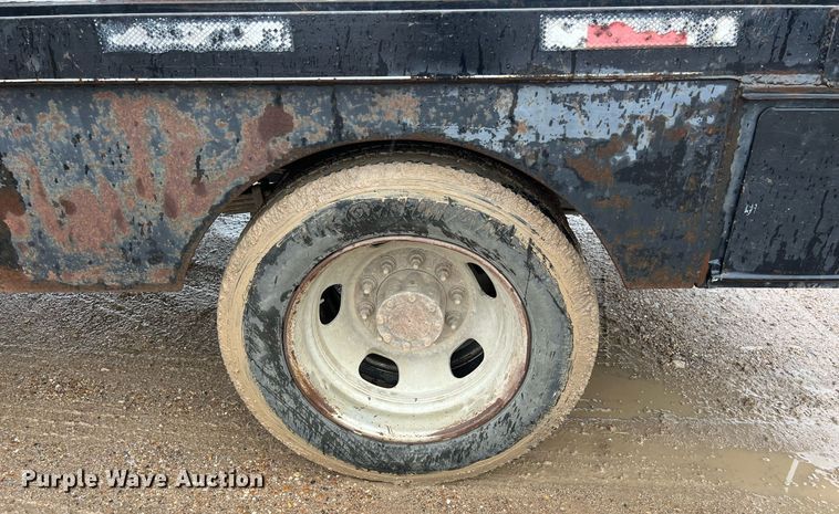 image for item DO2495 2014 Dodge Ram 5500HD Crew Cab flatbed truck