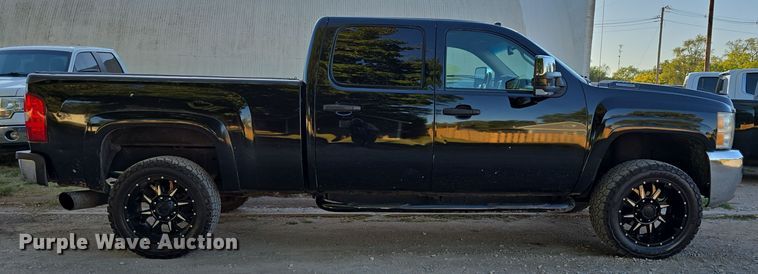 image for item DO5499 2007 Chevrolet Silverado 2500HD Crew Cab pickup truck