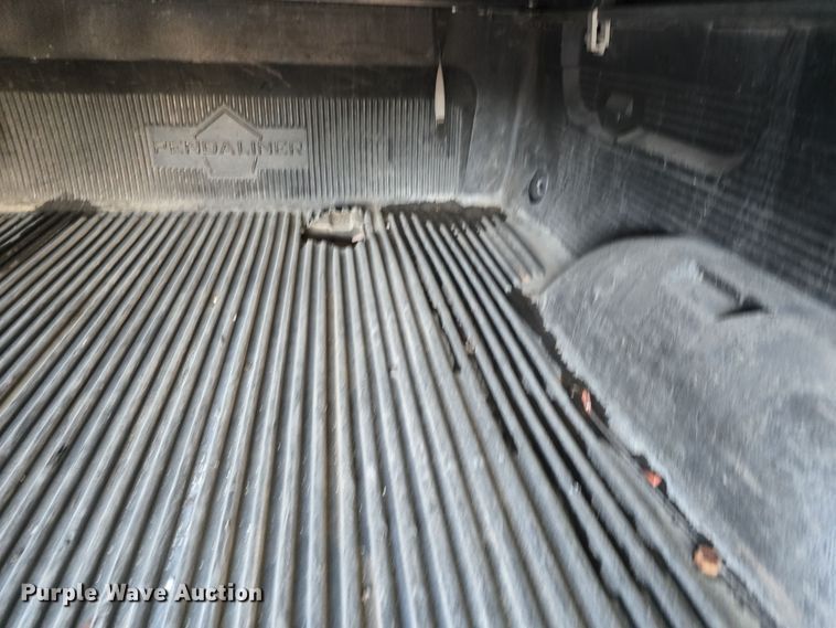 image for item DO5499 2007 Chevrolet Silverado 2500HD Crew Cab pickup truck