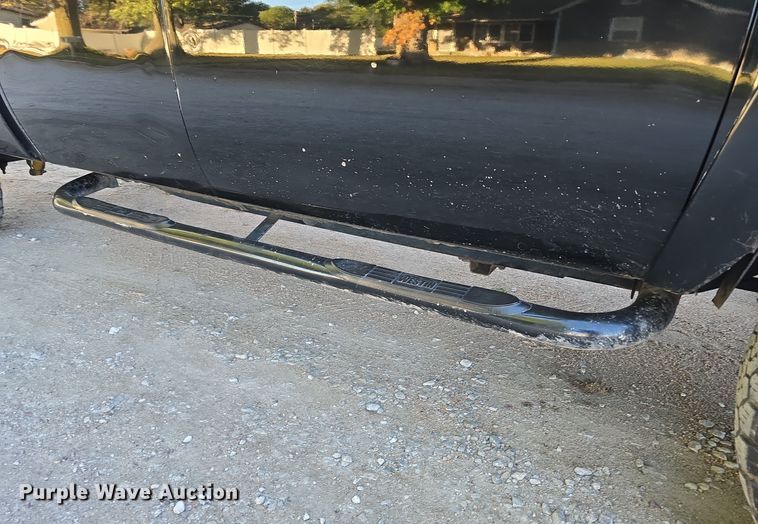 image for item DO5499 2007 Chevrolet Silverado 2500HD Crew Cab pickup truck