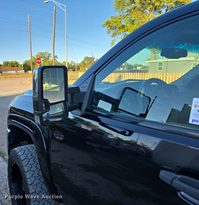 image for item DO5499 2007 Chevrolet Silverado 2500HD Crew Cab pickup truck