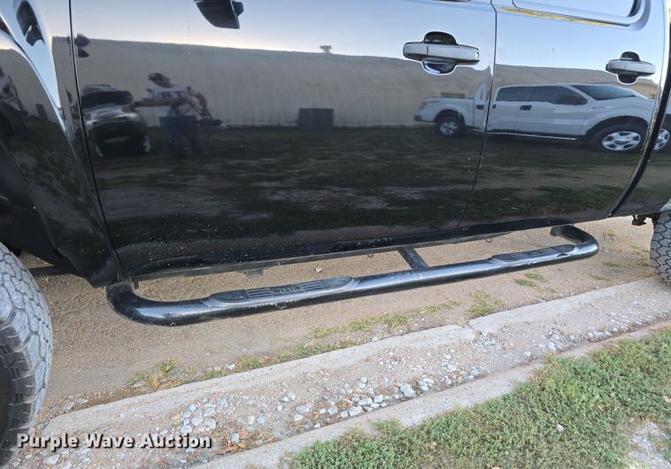 image for item DO5499 2007 Chevrolet Silverado 2500HD Crew Cab pickup truck