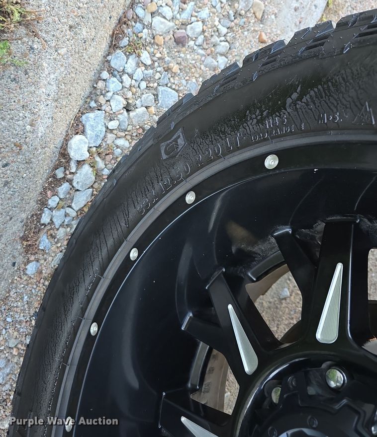 image for item DO5499 2007 Chevrolet Silverado 2500HD Crew Cab pickup truck