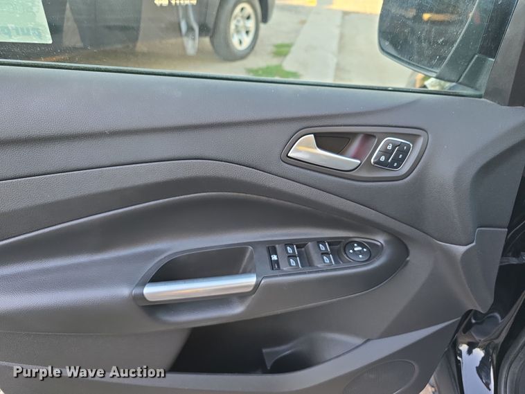 image for item DO5500 2016 Ford Escape Titanium SUV