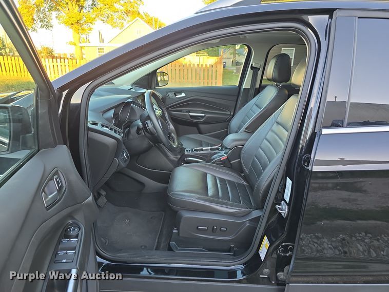 image for item DO5500 2016 Ford Escape Titanium SUV