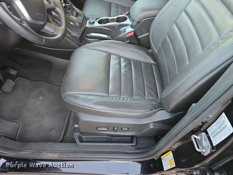 image for item DO5500 2016 Ford Escape Titanium SUV