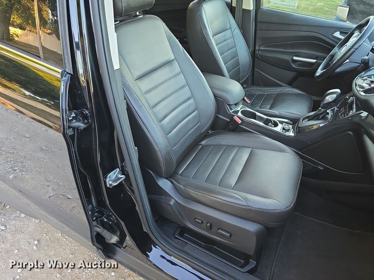 image for item DO5500 2016 Ford Escape Titanium SUV