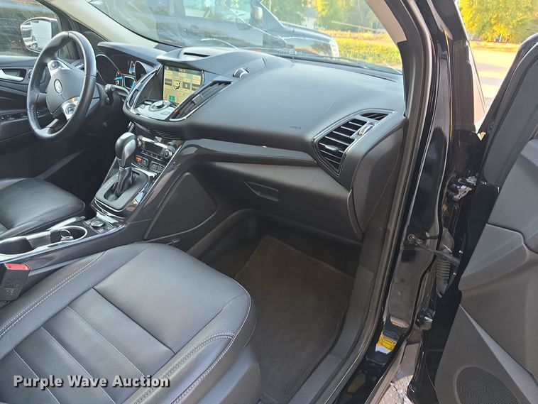 image for item DO5500 2016 Ford Escape Titanium SUV