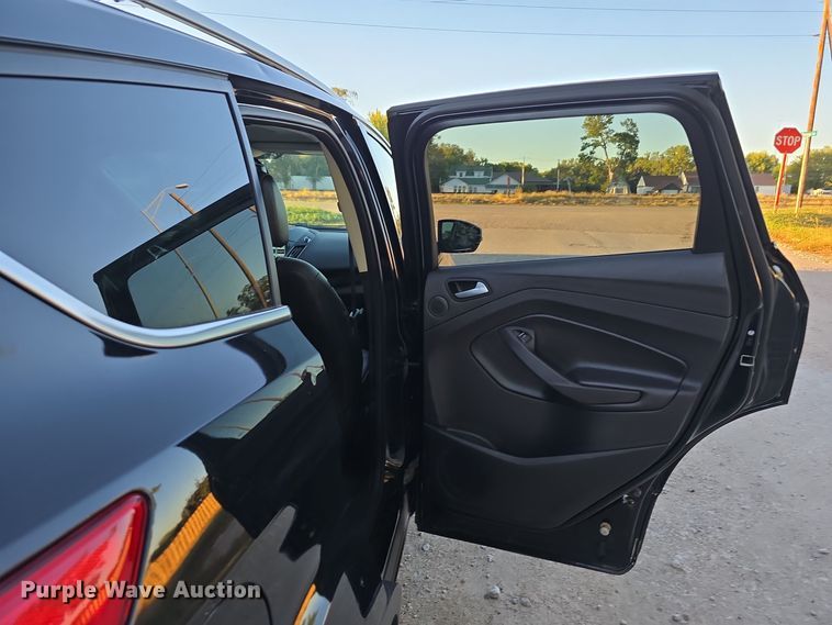 image for item DO5500 2016 Ford Escape Titanium SUV