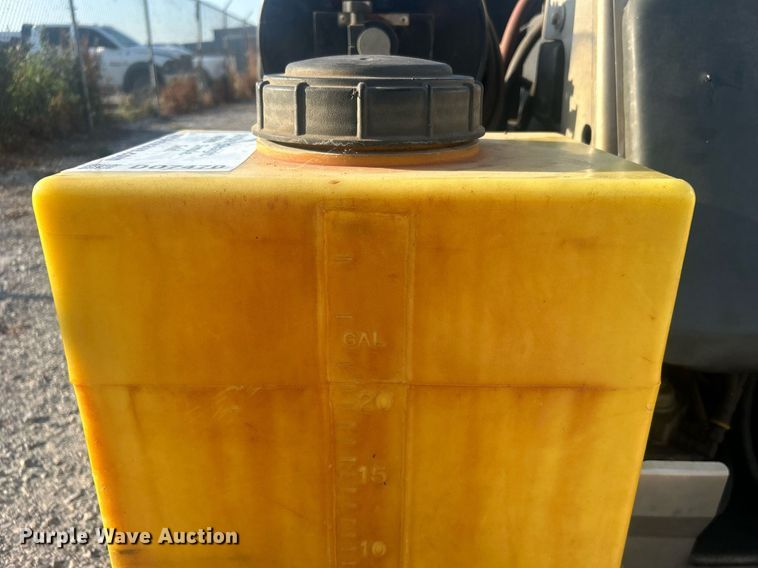 image for item DO7470 LT Rich Z Sprayer  turf sprayer