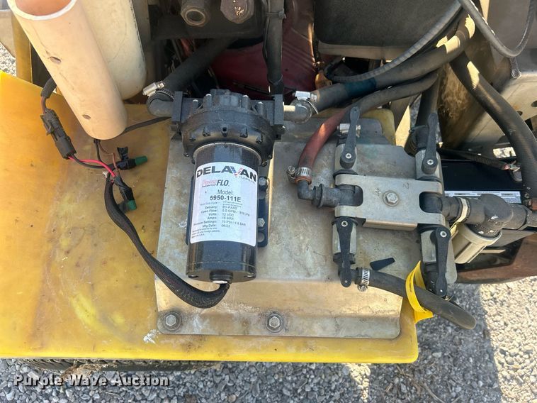 image for item DO7470 LT Rich Z Sprayer  turf sprayer