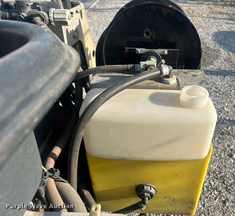 image for item DO7470 LT Rich Z Sprayer  turf sprayer