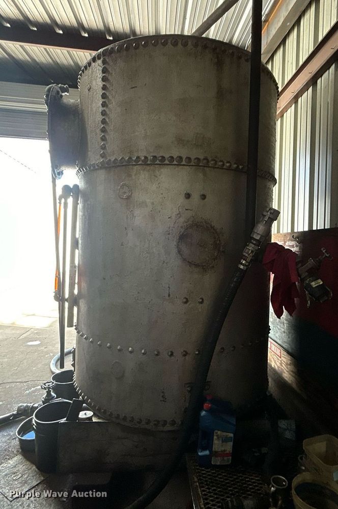 image for item DO7496 Tank