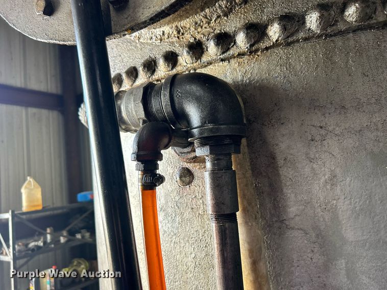 image for item DO7496 Tank