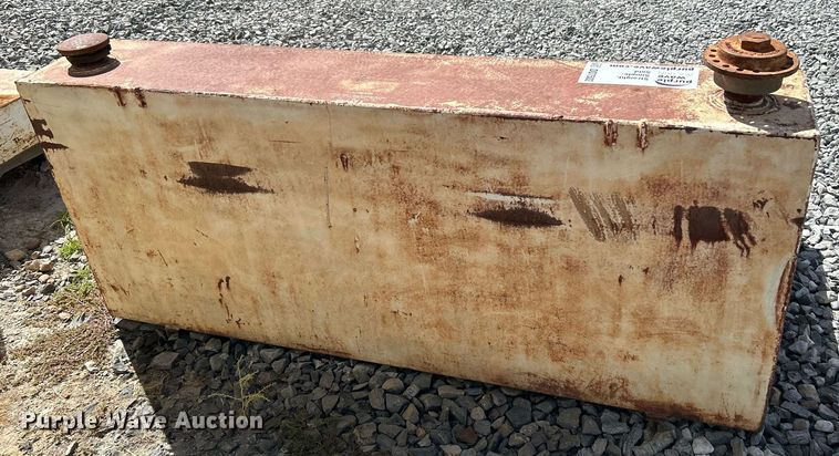 image for item DO7502 (4) auxiliary fuel tanks