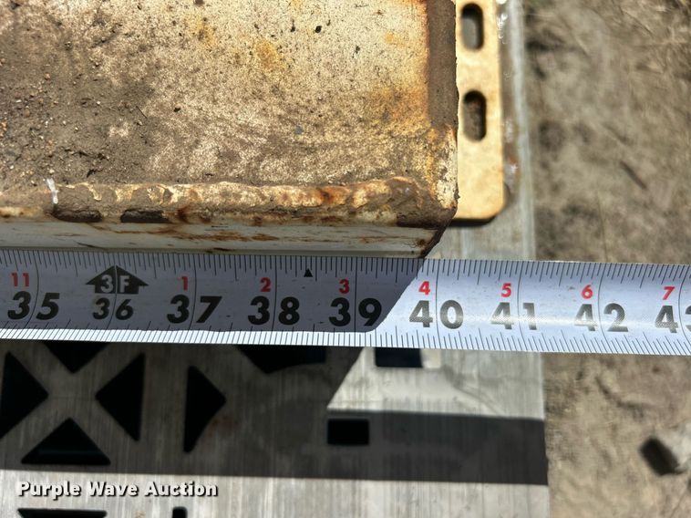 image for item DO7502 (4) auxiliary fuel tanks