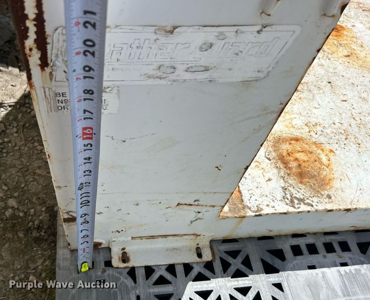 image for item DO7502 (4) auxiliary fuel tanks