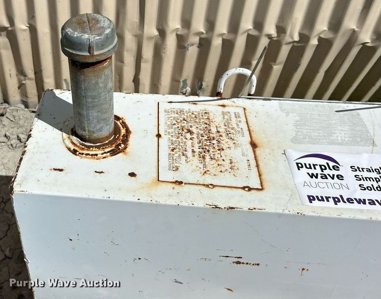 image for item DO7502 (4) auxiliary fuel tanks