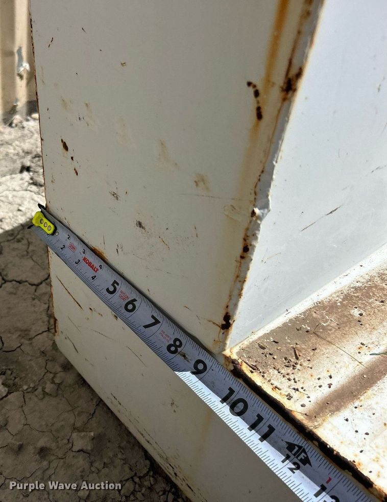 image for item DO7502 (4) auxiliary fuel tanks