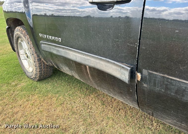 image for item DO7518 2011 Chevrolet  Silverado 1500 Crew Cab pickup truck