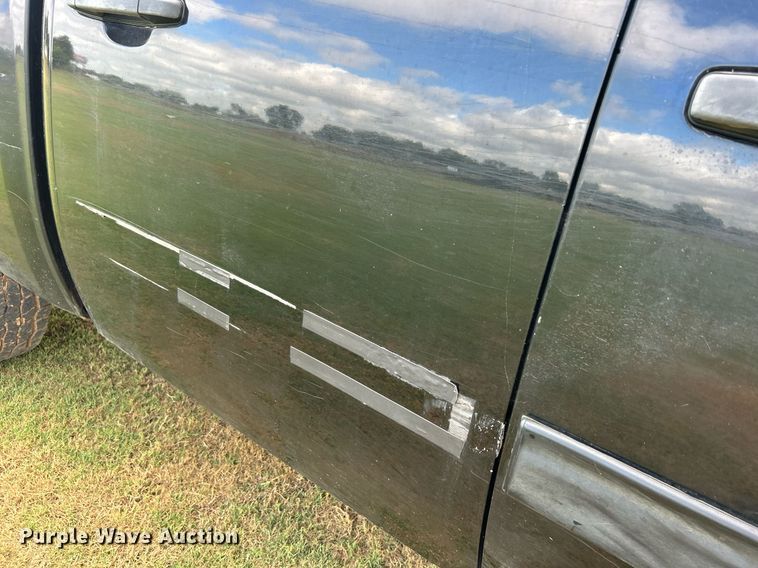 image for item DO7518 2011 Chevrolet  Silverado 1500 Crew Cab pickup truck