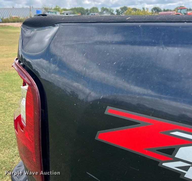 image for item DO7518 2011 Chevrolet  Silverado 1500 Crew Cab pickup truck