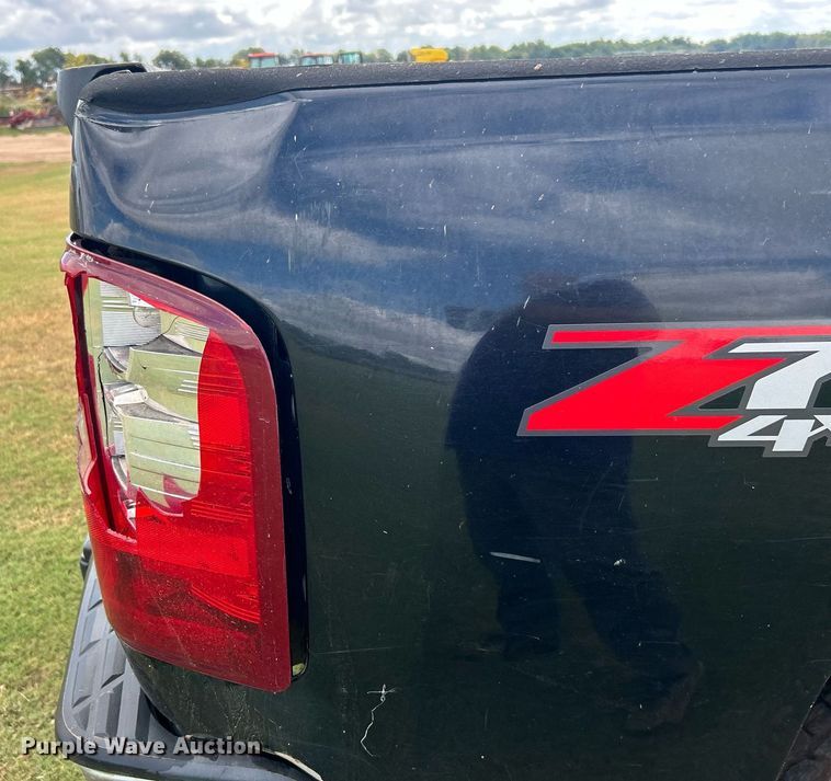 image for item DO7518 2011 Chevrolet  Silverado 1500 Crew Cab pickup truck